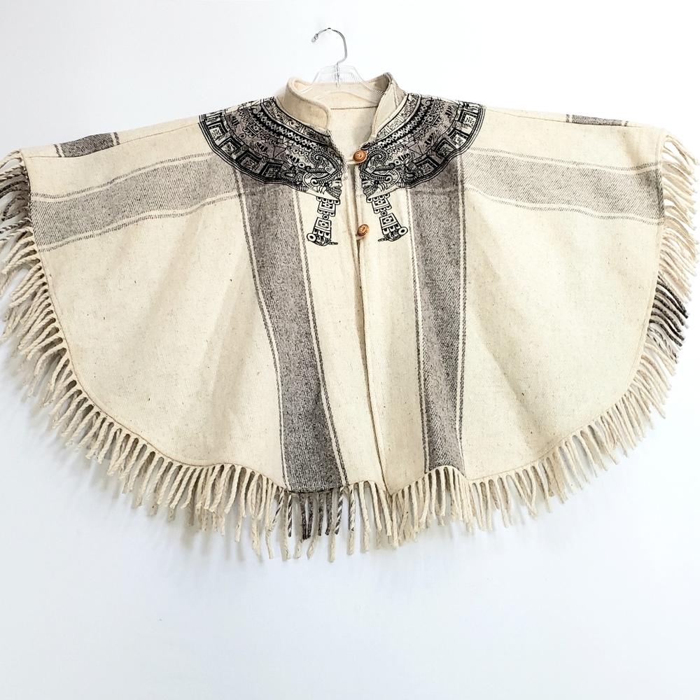 NWOT Creme Blanket Aztec Collar, Fringed Poncho - Picture 5 of 6